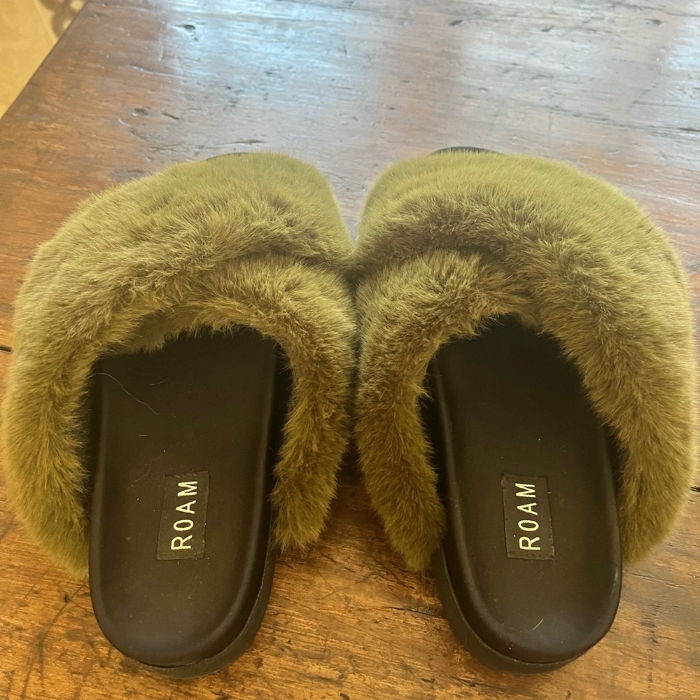 Roam Cloud Slide sz 41